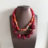 Colar de contas de pedra verde irregular de camada dupla vintage, retrô de alta qualidade, gargantilha elegante e estilosa