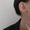 Estilo japonês e coreano simples orelha-livre amor orelha clipe internet celebridade estilo frio brincos distintos único high-end elegante brincos para mulheres