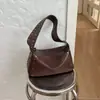 Bolsa de rebites de alta qualidade para mulheres, nova bolsa de ombro versátil 2026, bolsa tote de grande capacidade, bolsa de trabalho moderna