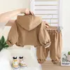Ropa de Otoño para Bebé Niño de 0 a 4 Años Traje Casual para Bebé e Infantil Conjunto de Tres Piezas con Capucha y Mangas Largas para Primavera y Otoño Venta Directa