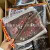 Suministros para funerales y memoriales para el Festival de la Ropa Fría en octubre: zapatos de papel, zapatos terminados, zapatos bordados y zapatos acolchados para invierno