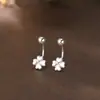 Brincos Mini Versáteis de Trevo de Quatro Folhas em Prata de Lei S999 2025 Novo Estilo Quente Brincos Que Não Precisam Ser Tirados ao Dormir