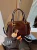 Bolsa de camurça para mulheres, nova coleção outono/inverno 2026, design de nicho, bolsa transversal, acabamento fosco popular, bolsa tote retrô