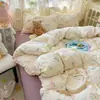 Nuevo Set Fresco Pequeño de Algodón 100% de Cuatro Piezas para Dormitorio de Estudiante Set de Tres Piezas 100% Algodón Estilo Sábana Funda de Edredón Venta al por Mayor