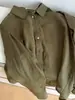 Camisa de manga larga Tencel color verde oliva atmosférico para mujer, con cuello de solapa, un bolsillo, corte holgado, caída fluida, ligera, camisa de verano con protección solar