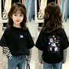Camiseta infantil de manga longa listrada em patchwork, novo estilo primavera/outono, design de desenho animado, para crianças de tamanho médio e grande, casual, corte solto, algodão puro, top de gola redonda