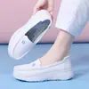 Zapatos de enfermera para mujer, verano, cuero, huecos, suela suave, transpirables, no cansan los pies, suela gruesa, zapatos de trabajo médicos, venta al por mayor, una generación de cabello