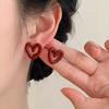 Pendientes de amor hueco estilo retro de Hong Kong para mujer, otoño e invierno, sentido avanzado, temperamento geométrico único, clip de oreja rojo vino sin agujeros para las orejas