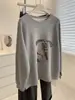 Cachorrinho fofo~ Moletom casual redondo de estilo coreano que rejuvenesce para mulheres! 26 blusa de outono e inverno soltinha e que afina, que te deixa com a pele mais clara