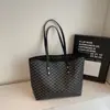 2026 Bolsa Casual Elegante Simples de Grande Capacidade Outono e Inverno Nova Bolsa Tote Design de Nicho Bolsa de Ombro Feminina