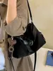 Bolso de hombro de gamuza de gran capacidad para mujer, nuevo bolso cruzado de otoño 2026 para el trabajo, bolso tote casual moderno