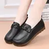 Zapatos Casuales Planos Transpirables de Piel Suave, Antideslizantes, Estilo Nuevo Primavera y Verano 2026, Versátiles de Caña Baja, Slip-On, Zapatos para Mamá