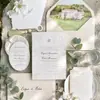 Set de invitaciones de boda en lujoso papel hecho a mano color verde bosque, con papel de algodón de borde deshilachado, adecuado para fiestas de compromiso