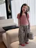 Conjunto de Niña 26 Otoño Nuevo Estilo Coreano Camiseta Rayada con Estrellas en Capas y Pantalón Cargo de Dos Piezas para Niños Mayores