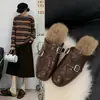 Pantuflas peludas de suela plana, medias pantuflas de punta cerrada, calzado de exterior para mujer, nuevo estilo otoño e invierno, mules sin talón, zapatos pequeños de cuero, pantuflas de algodón