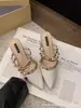 Mules Sexy de Salto Alto com Tachas, Bico Fino, Estilo Francês, para Mulheres, com Salto Bloco, Calce Fácil, Primavera/Verão 2026