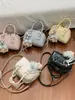 Bolso almohada retro de moda estilo coreano, bolso de mano para mujer para el trabajo, nuevo bolso pequeño de un solo hombro cruzado dulce para el verano 2026
