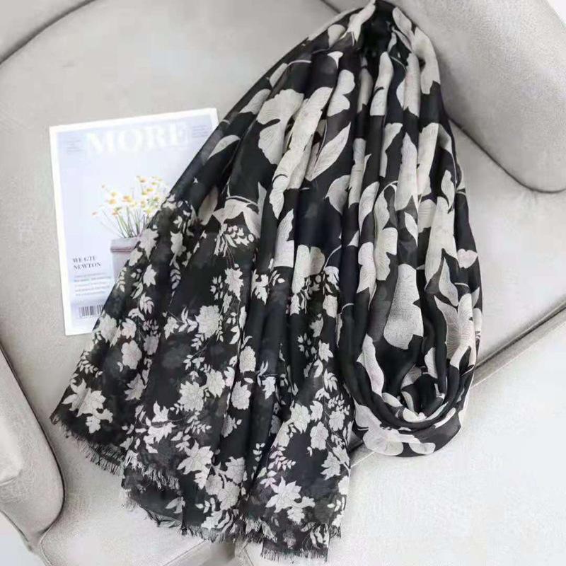 S13721-2.jpg