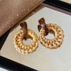 Pendientes de Alta Gama Estilo Resort Costero Pendientes de Mimbre y Ratán Bambú Retro Bohemio Pendientes Pequeños para Ver la Cara de Mujer Verano