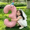 Globos de números de sombrero de colores estilo Ins para fiestas de cumpleaños infantiles, creando una atmósfera ceremonial y decorativa