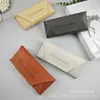 Estuche de Cuero Hecho a Mano para Gafas Bolsa de Almacenamiento para Gafas de Miopía de Gama Alta Estuche de Gafas con Tapa Magnética Bolsa para Gafas de Sol