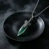 Pingente de colar de espada vintage, espada de jade Hetian verde imitação, pequena espada requintada, novo acessório estiloso e único em estilo étnico