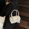 Bolsa de Mão de Couro Oleoso de Alta Qualidade Estilo Coreano Feminino Moda Versátil Estilo Ocidental Nicho Bolsa Transversal Feminina