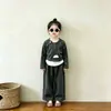Conjunto casual para niñas, nueva colección primavera/otoño 2026, elegante y moderno conjunto de dos piezas a rayas, pantalones de pierna ancha para niñas