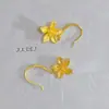 Tienda de Oro Mismo Estilo Felicidad Boda Flor de Tres Vidas Pendientes Color Dorado Estilo Chino Racimo de Brocado Pendientes de Botón Imitación Tres Dorados
