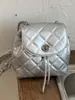 Mochila Acolchoada com Corrente Estilo Novo 2026 Inspirada em Chanel para Mulheres, Bolsa Versátil para Ombro e Transversal, Mochila Escolar Simples