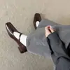 Zapatos Casuales de Cuero Versátiles para Mujer con Tacón Bajo, Hebilla, Tacón Cuadrado, Piel Genuina Marrón, Boca Baja, Adecuados para Todas las Estaciones, Zapatos de Caña Baja