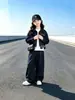Conjunto de mezclilla de otoño para niñas 2026 nuevo estilo, moderno conjunto de tres piezas con pantalones de pierna ancha para niños mayores, elegante estilo casual de trabajo