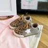 Zapatillas de colores bloqueados estilo coreano para niñas, nuevo modelo primavera y otoño 2026, diseño versátil de suela blanda, zapatos casuales para niñas mayores