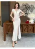 2026 Nuevo Estilo Blanco Elegante Escote en V Profundo Escotado Vestido de Noche Sexy Vestido para Baño de Pies de Discoteca Vestido Largo para Mujer