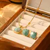 Pendientes Cuadrados de Azúcar Tendencia en Tiktok con un Toque de Lujo, Collar con Colgante de Piedra Natural, Cadena para Clavícula, Pendientes de Lujo Ligero de Moda