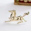 Broche Cavalo do Zodíaco Retro Exportação Transfronteiriça Corsage de Cavalo Tricolor Pin Cavalo Galopante Acessórios para Homens