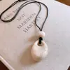 Collar de Agua de Acrílico Degradado con Cuerda de Cera Transfronterizo Europeo y Americano, Cadena para Suéter de Lujo Ligero de Gama Alta, Accesorio de Cuello Retro Moderno y Único