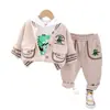 Traje de Primavera para Niños Comercio Exterior Primavera y Otoño Nuevo Guitarra Dinosaurio Manga Larga Casual Calle Frita Niños Pequeños y Medianos Conjunto de Tres Piezas Moderno