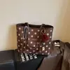 Bolsa de Hombro de Lunares para Principios de Otoño 2026, Múltiples Compartimentos, Gran Capacidad, Bolso de Hombro Versátil para el Trayecto Diario, Venta al por Mayor para el Trayecto de Verano