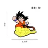 Broche Metálico Clásico de Dragon Ball Son Goku, Insignia Estilo Bastón Mágico de Salto en la Nube, Accesorio para Mochila de Estudiante de Anime