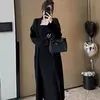 Conjunto de Vestido Suéter de Terciopelo Ártico: Conjunto de Dos Piezas: Abrigo de Punto Grueso de Longitud Media y Vestido Top Tubo para Otoño e Invierno
