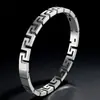 Pulsera de Acero de Titanio Pulverización Electrónica al Vacío Pulsera de Acero Inoxidable Nicho Versátil Lujo Ligero Gama Alta Pulsera Totalmente Diamantada Venta Directa de Fábrica