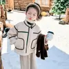 Jaqueta de Motociclista Forrada com Pelo Estilo Coreano para Meninas Outono/Inverno 2026 Nova Chegada Moda Infantil Top Estiloso para Meninas Pequenas