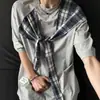 Camiseta Gris Retro Americana de Manga Corta para Hombre, Diseño de Nicho, Lazo, Cuadros, Costuras, Cuello Redondo, Moda de Media Manga