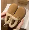 Botas de Neve com Solado Grosso para Mulheres 2025 Inverno Novo Estilo Solado Macio Forradas com Lã Espessadas Quentes Sapatos de Algodão Estilo Birkenstock Mocassins