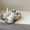 Zapatos infantiles retro con cabeza de concha desgastada para niños pequeños, zapatillas para niños, zapatos de lona con estrella para niñas, zapatos blancos para niños, bebé otoño