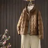 Jaqueta Puffer Casual Retrô Estilo Étnico para Mulheres 2026 Inverno Botões Artísticos Quente Tamanho Pequeno Moda Mãe Tendência