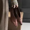 Zapatos de tacón grueso de cuero de vaca de primera capa para mujer, Zapatos de caña media de cuero genuino, Nuevo estilo de principios de primavera, Cuero genuino por dentro y por fuera, Zapatos de tacón medio de caña baja de una sola pieza para mujer