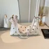 Nuevo Bolso de Axila con Remaches para Commuter Otoño 2026 para Mujer, Bolso de Mano y Bolso Cruzado de Estilo Coreano Simple de Alta Gama, Bolso para Mujer al por Mayor