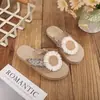 Chanclas de mujer estilo étnico, nuevas sandalias de dedo de moda de verano para mujer, zapatos de playa, versión coreana con diseño floral